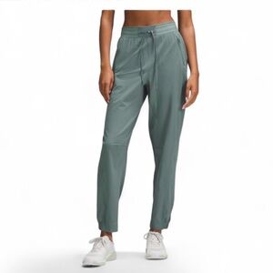 Lululemon Women’s 14 License To Train High Rise Pants Joggers LW5FFES Green GYM